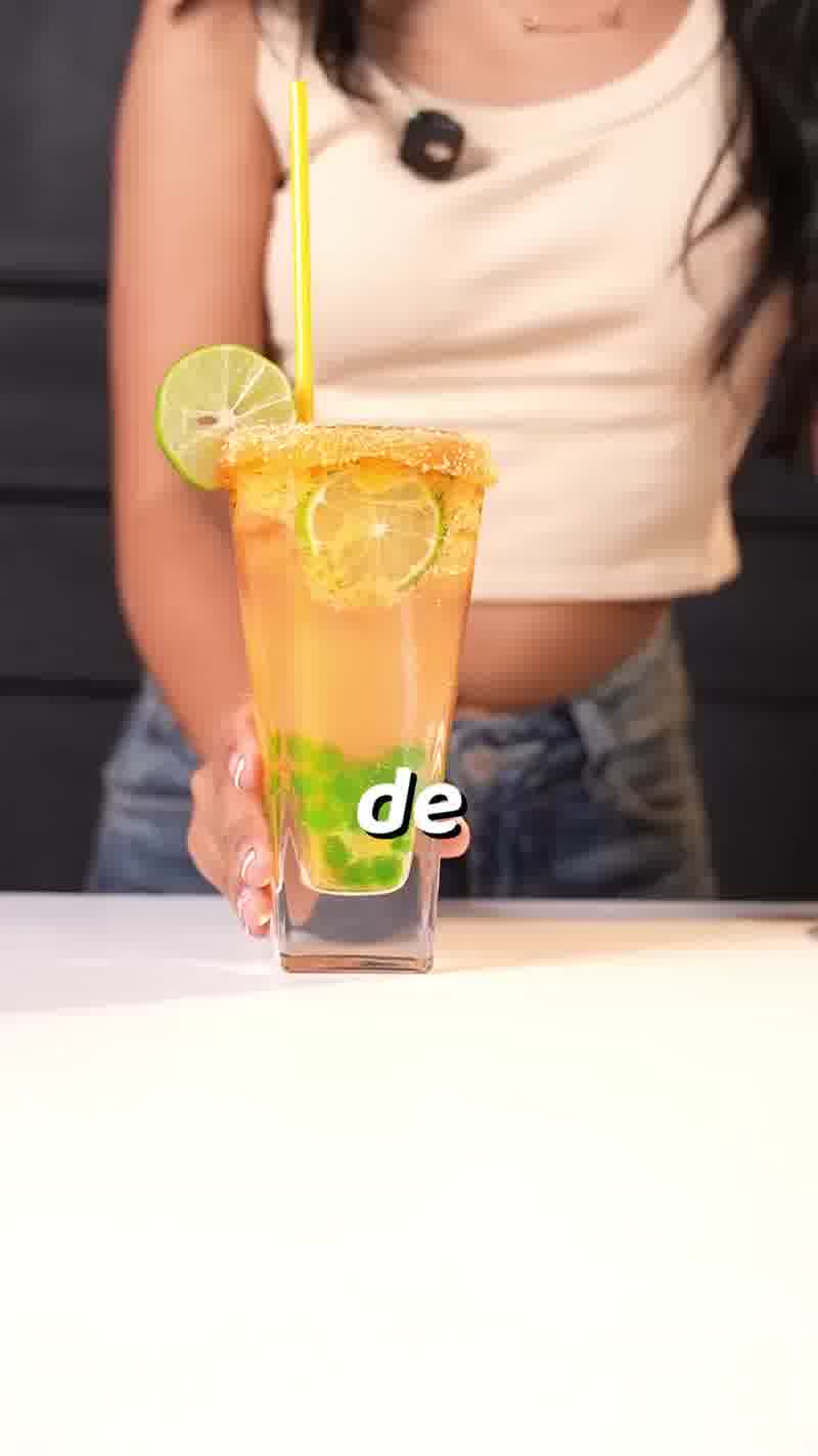 Oasis Ácido: soda de mango, chamoy y perlas